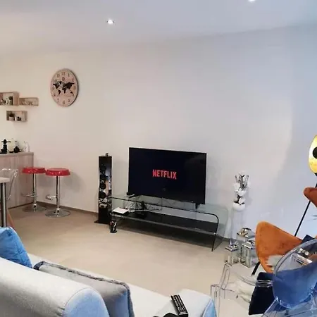 Lägenhet Beautiful 1 Bedroom Flat W Terrace&parking-75m Luxemburg