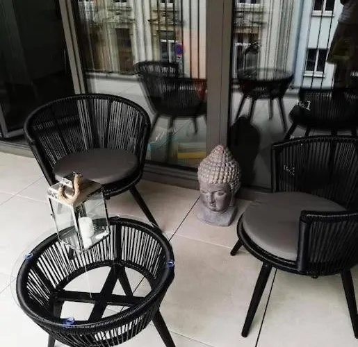 Daire Beautiful 1 Bedroom Flat W Terrace&parking-75m Lüksemburg