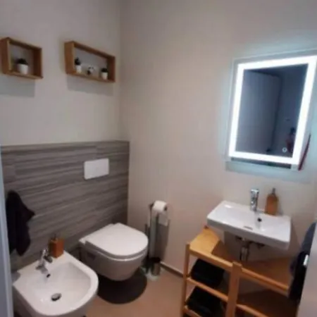 아파트 Beautiful 1 Bedroom Flat W Terrace&parking-75m *